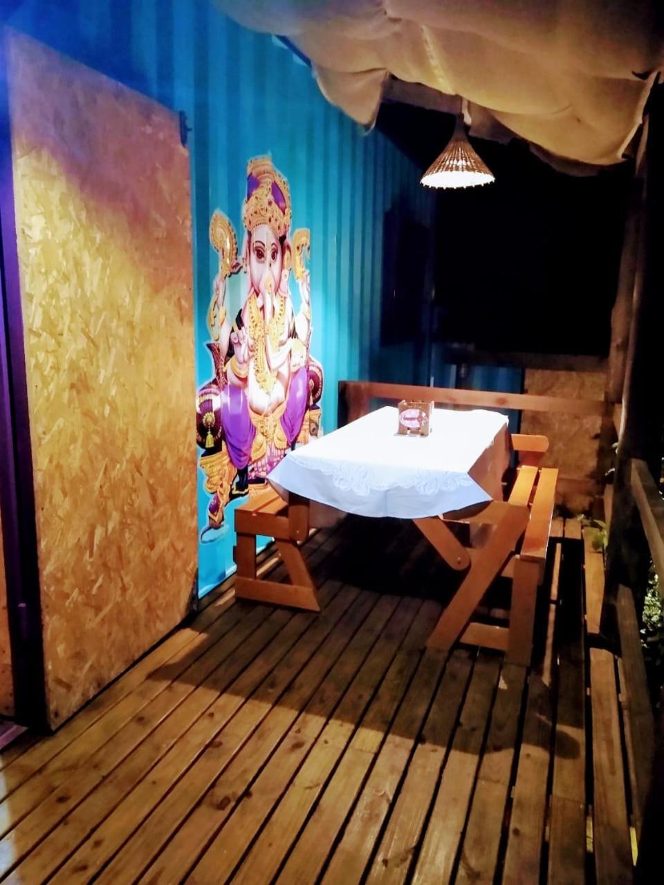 Hindu Box Containers E Cabanas برايا دو روزا المظهر الخارجي الصورة